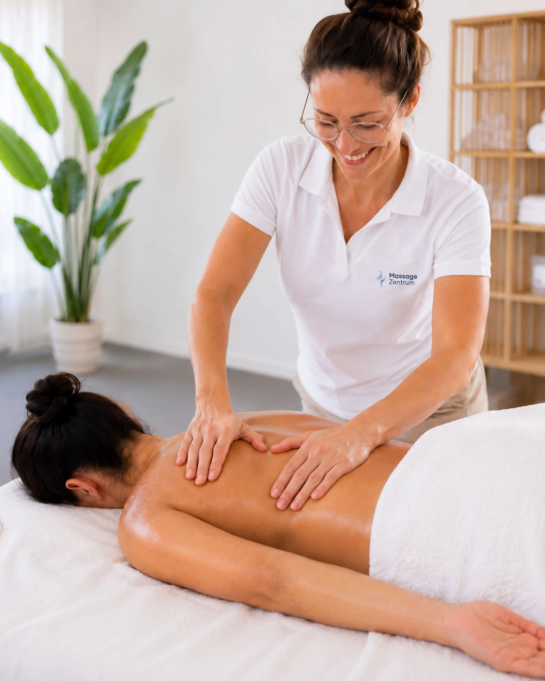 Therapeutische Massage in der Praxis an der Bahnhofstrasse 49 in Wettingen